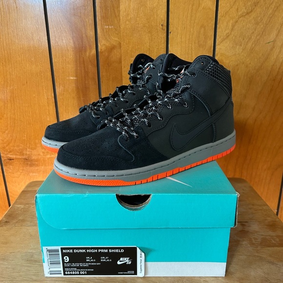 Nike Dunk High PRM Shield (DS) - Picture 2 of 7